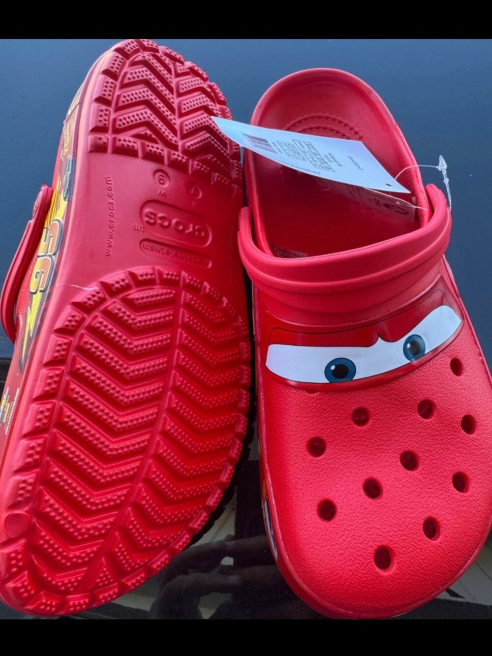 NEW Crocs (SIZE 7) Lightning McQueen Clog Adult Shoe Limited Classic No Lightup - Picture 2 of 6